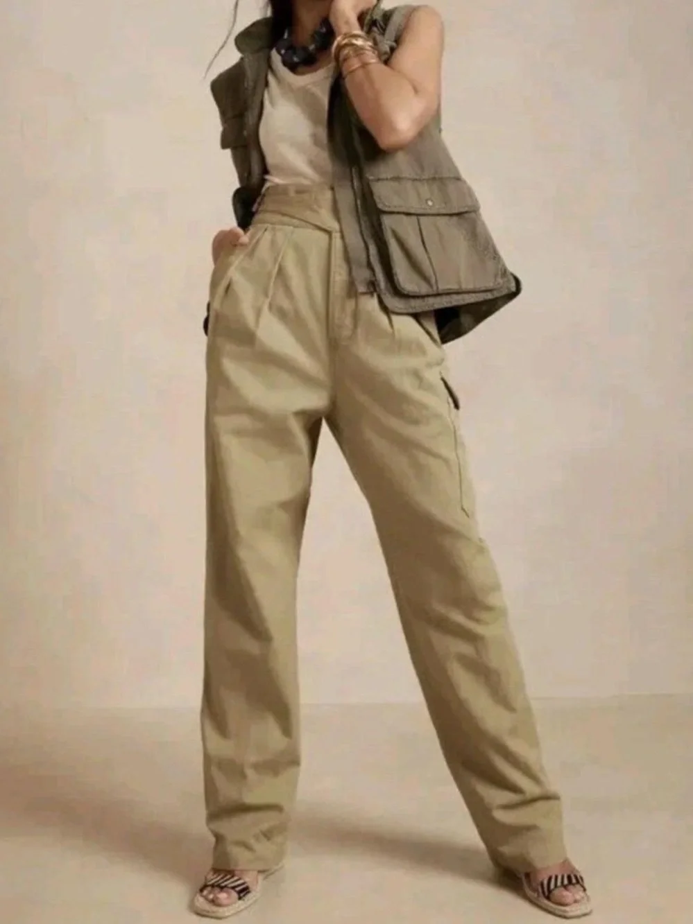 Banana Republic Heritage Explorer High-Waist Pleated Khaki Wide-Leg linen Pants